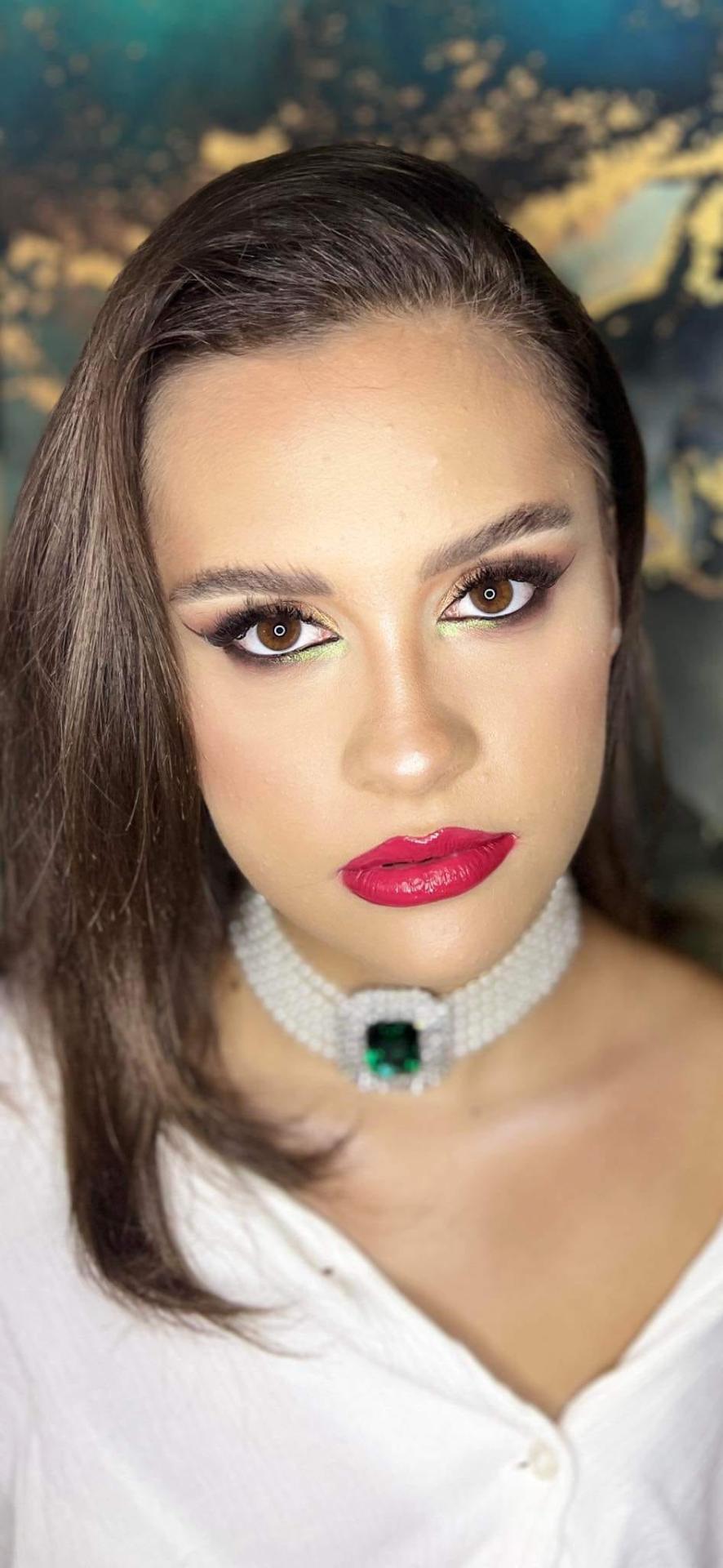 Machiaj cu accente verzi